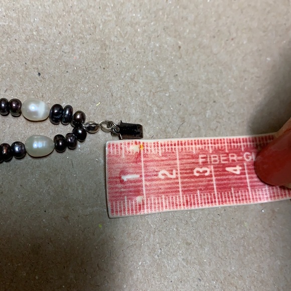 Lovely vintage two toned double strand genuine pearl necklace. - Picture 12 of 17